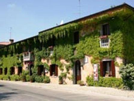 普林斯帕特迪阿利斯酒店 Rivignano 外观 照片